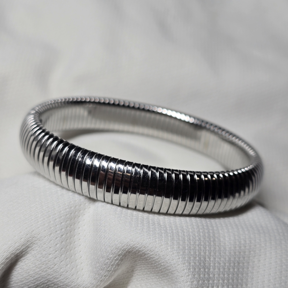 ✨ Silver-Tone Stainless Steel Stretch Bracelet ✨